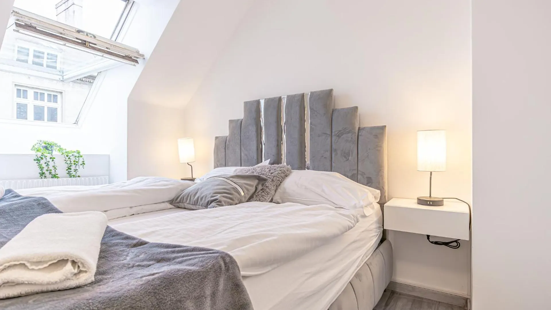 Lovely 2Br & 1Lr Apartment In The Heart Of Wien