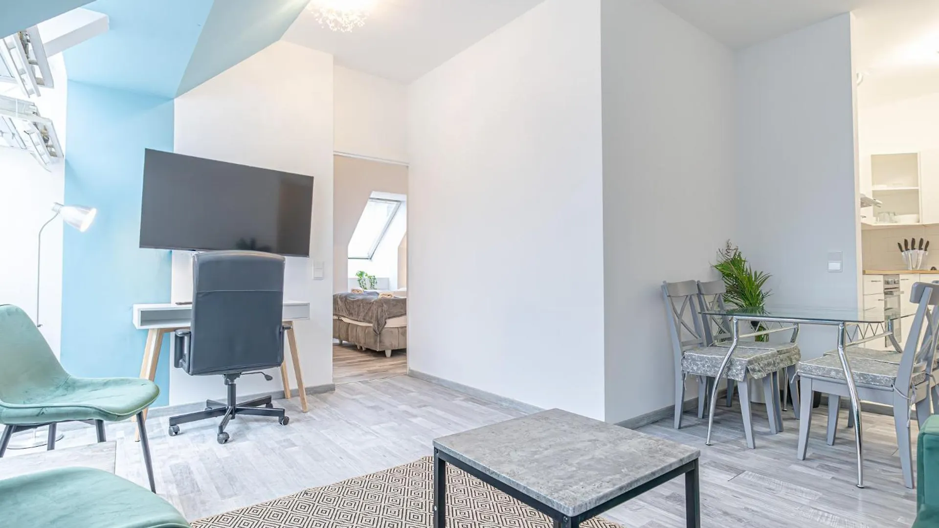 Lovely 2Br & 1Lr Apartment In The Heart Of Βιέννη Αυστρία